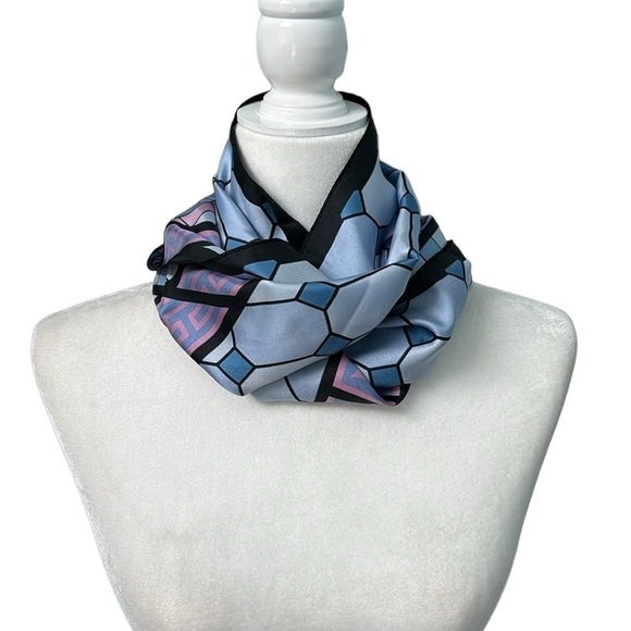 Smithsonian Institution Rectangle Silk Scarf Stained Glass Pattern - Picture 8 of 14